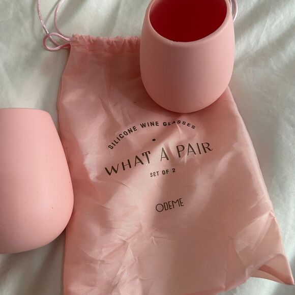 Odeme Pink Silicone Wine Glasses - Picture 6 of 6
